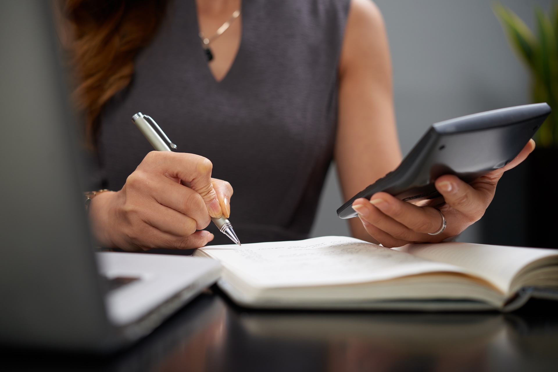 Frais de notaire : calcul, simulateurs et astuces pour payer moins